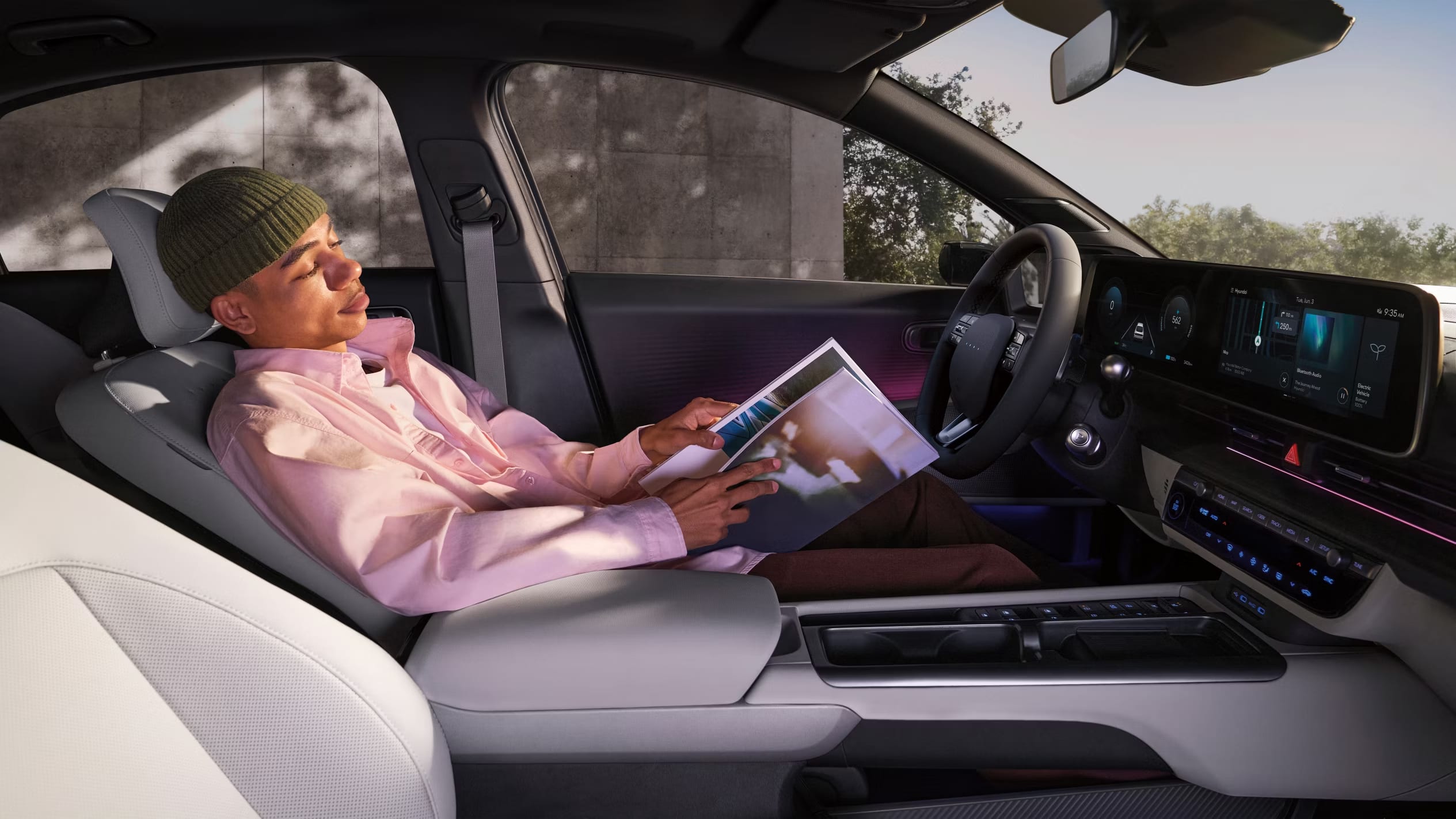 ioniq 6 - reading in car
