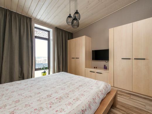 Wardrobe doors in a bedroom
