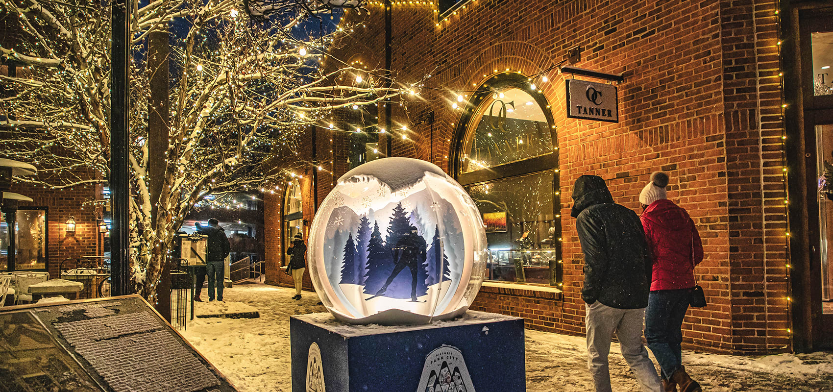 Historic Main Street's Snow Globe Stroll Image