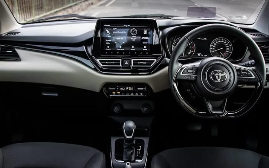 Toyota Glanza — photograph 4 of 5