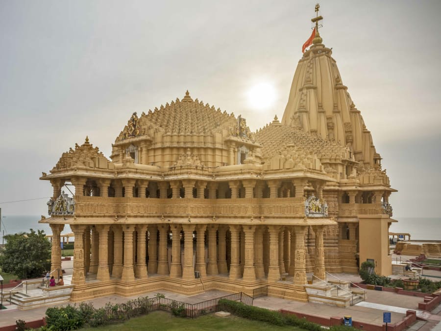 Somnath, Dwarka & Gir Tour Package