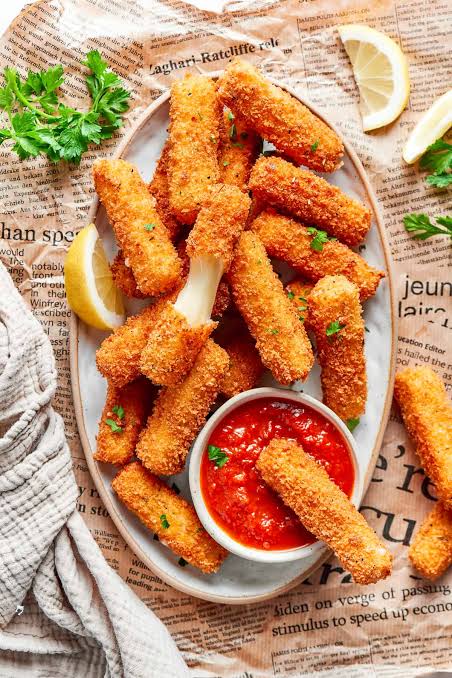 Mozzarella Sticks (6)