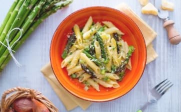 Pasta agli asparagi