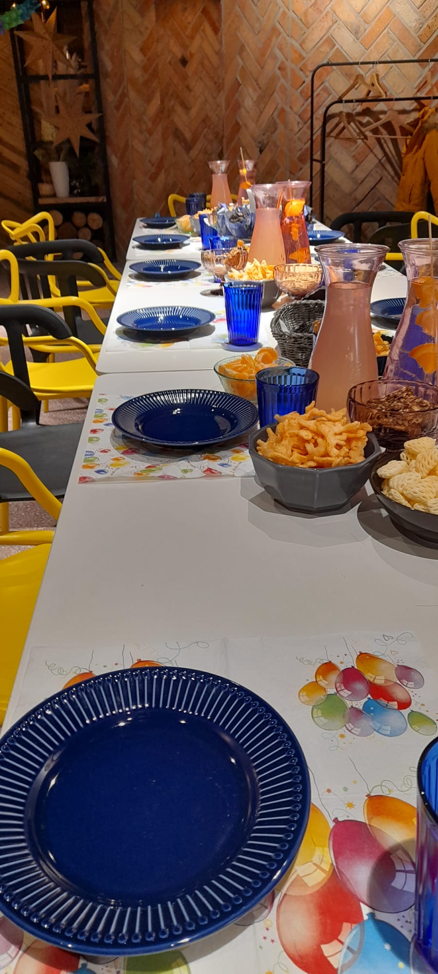 Słodkie wypieki na dziecięce przyjęcie.