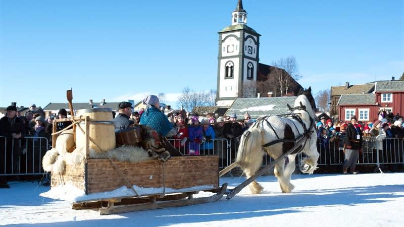 Rrosmartnan  pningsdagen