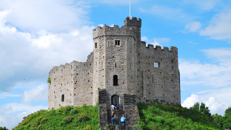 Cardiff, Tintern Abbey, gruvemuseum og whiskysmaking (mot tillegg)