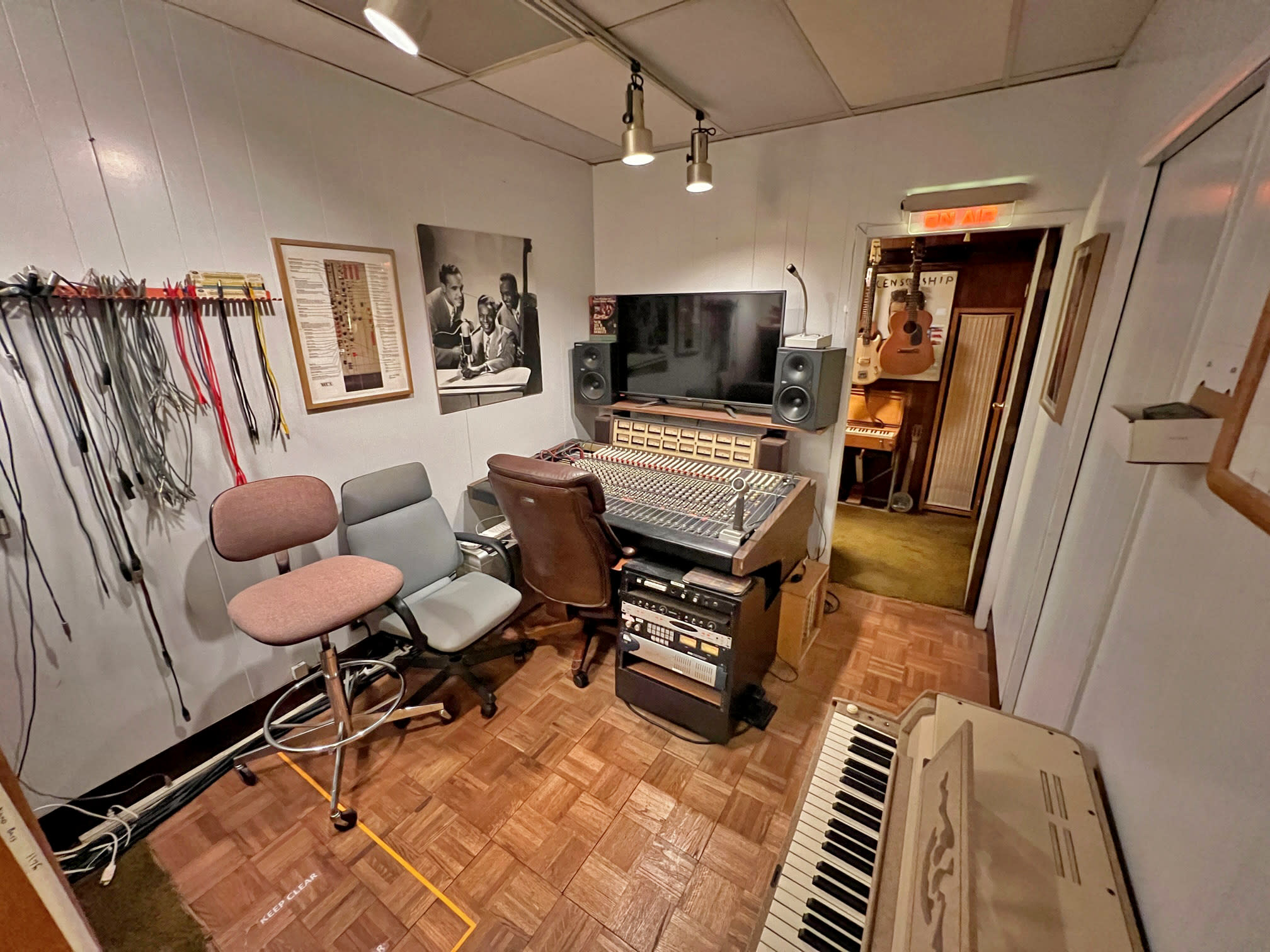 Classic LA Recording Studio - Beautiful, customizable, and a great