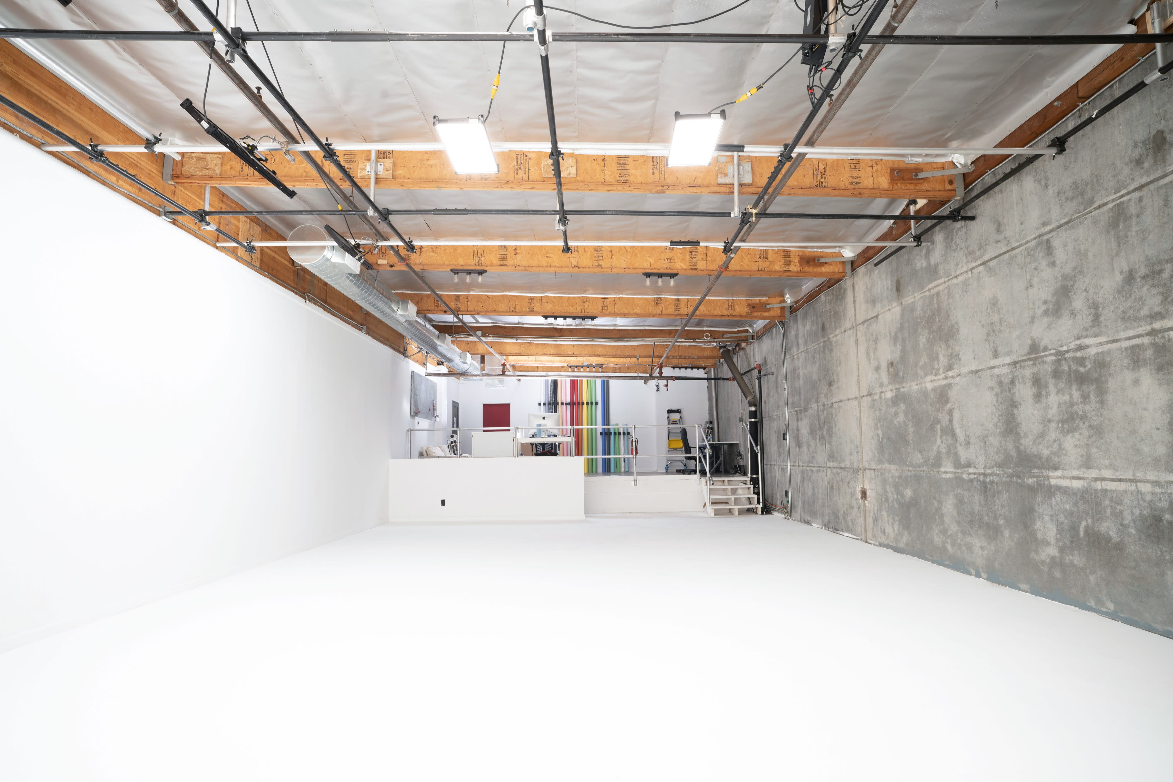 Photo Studio All White / Industrial, San Gabriel, CA, Production