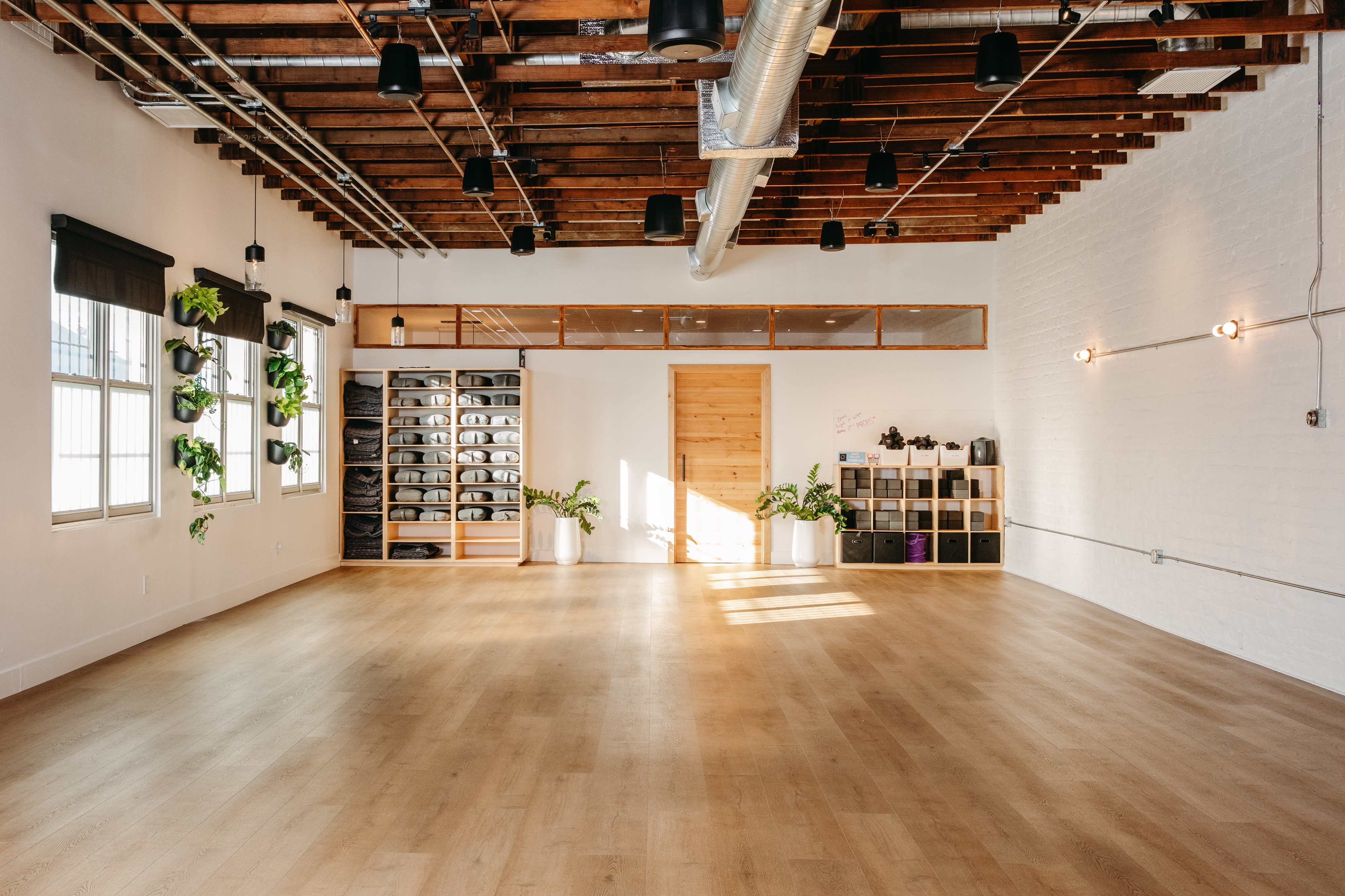 Eagle Rock Yoga Studio - NEWLY Remodeled, Bright, Quiet