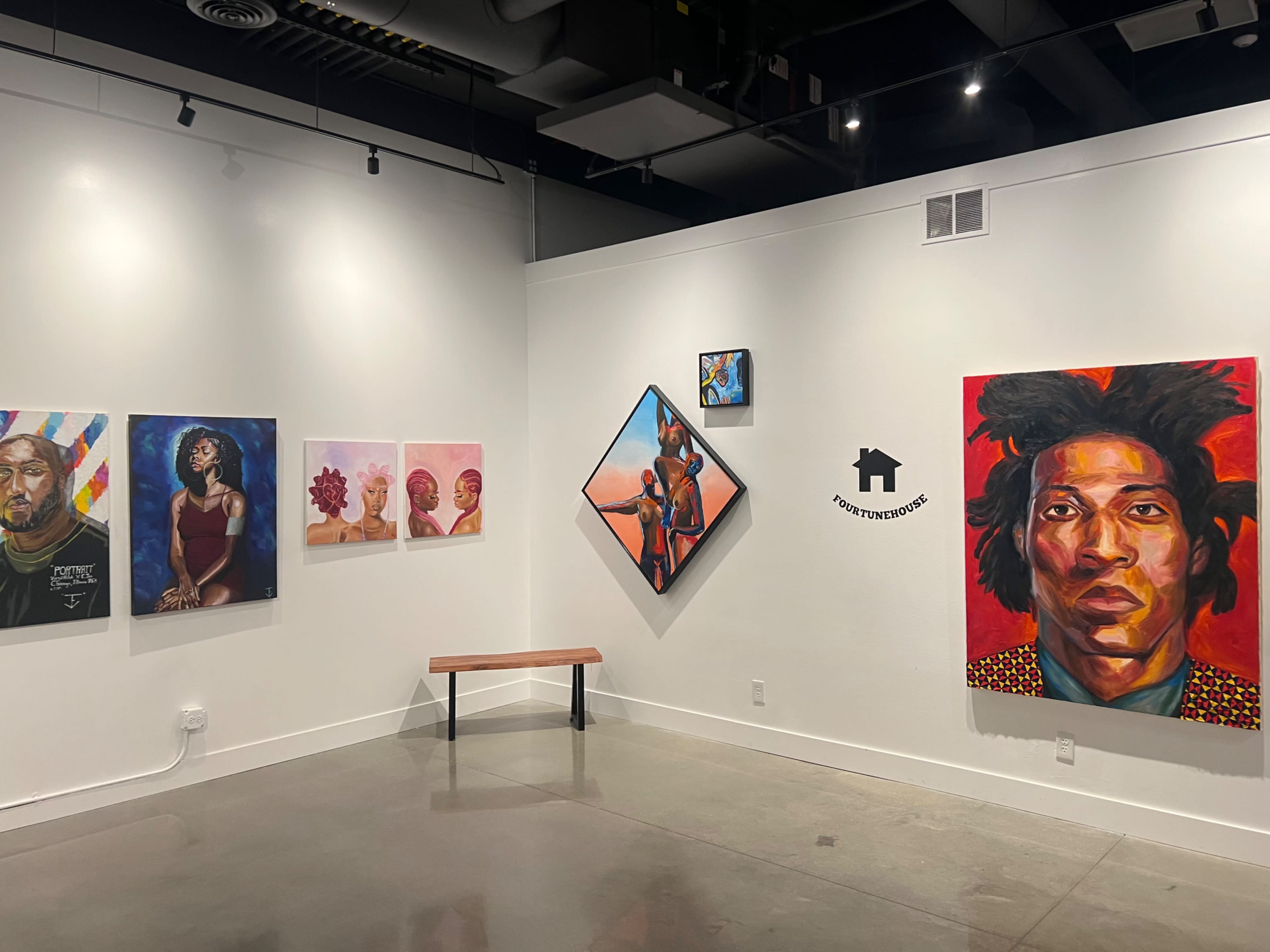 10 Unique Art Show Display Ideas - Peerspace