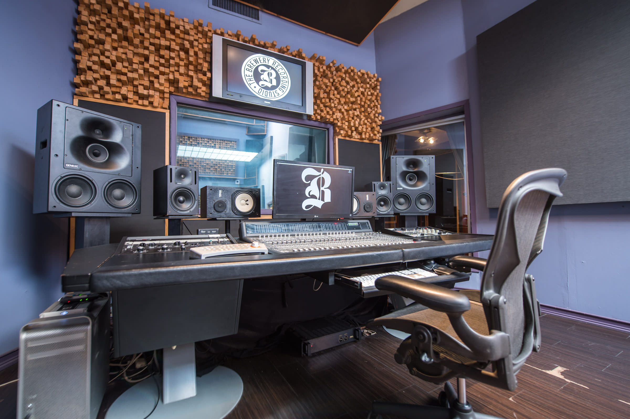 Modern Music Studio 