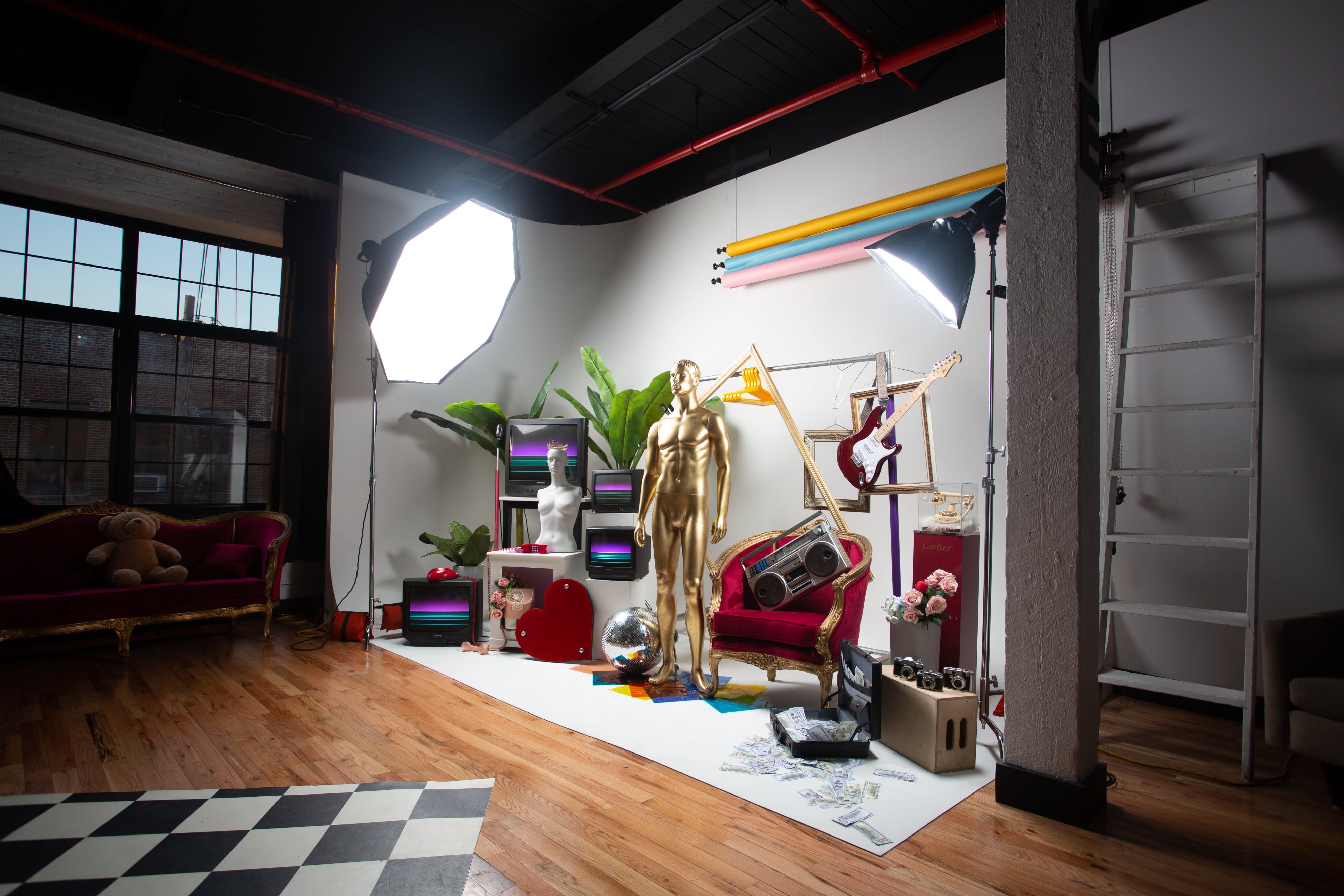 Unique & Boutique: * Creative Props * Corner Cyc * Huge Skylight * Profoto  * Blackout, Brooklyn, NY, Production