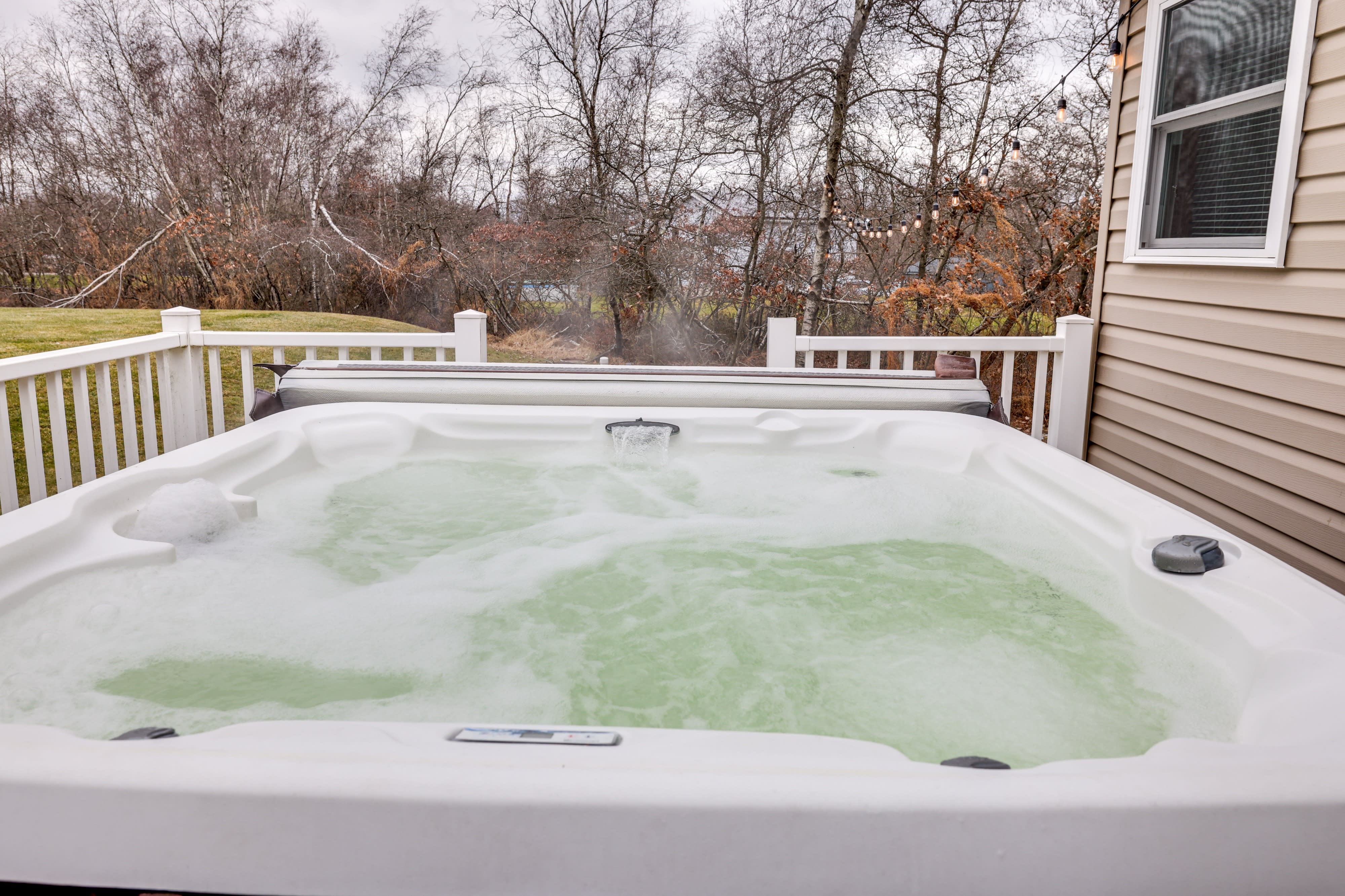 1st class hot tub