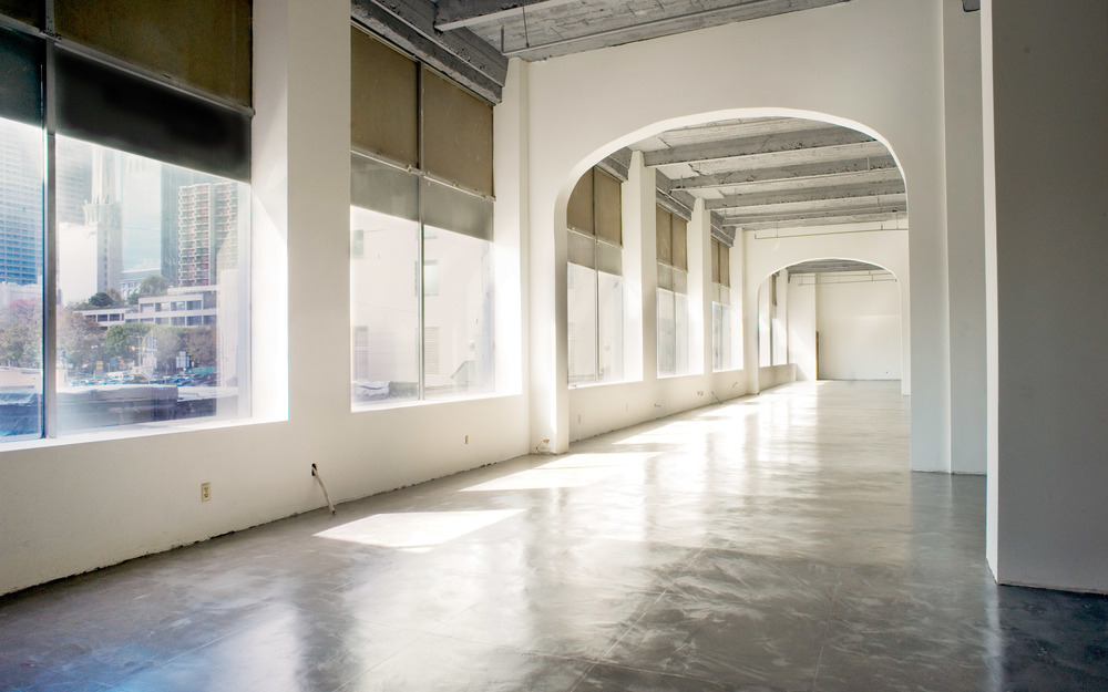 96 Civic Center Studios Terbaik
