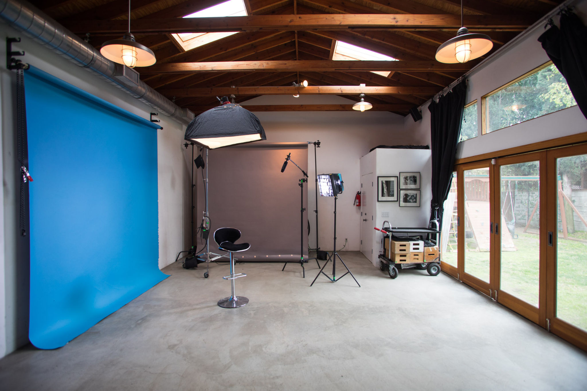 Modern Photo Studio in Studio City /North Hollywood area, Valley Village,  CA | Production | Peerspace