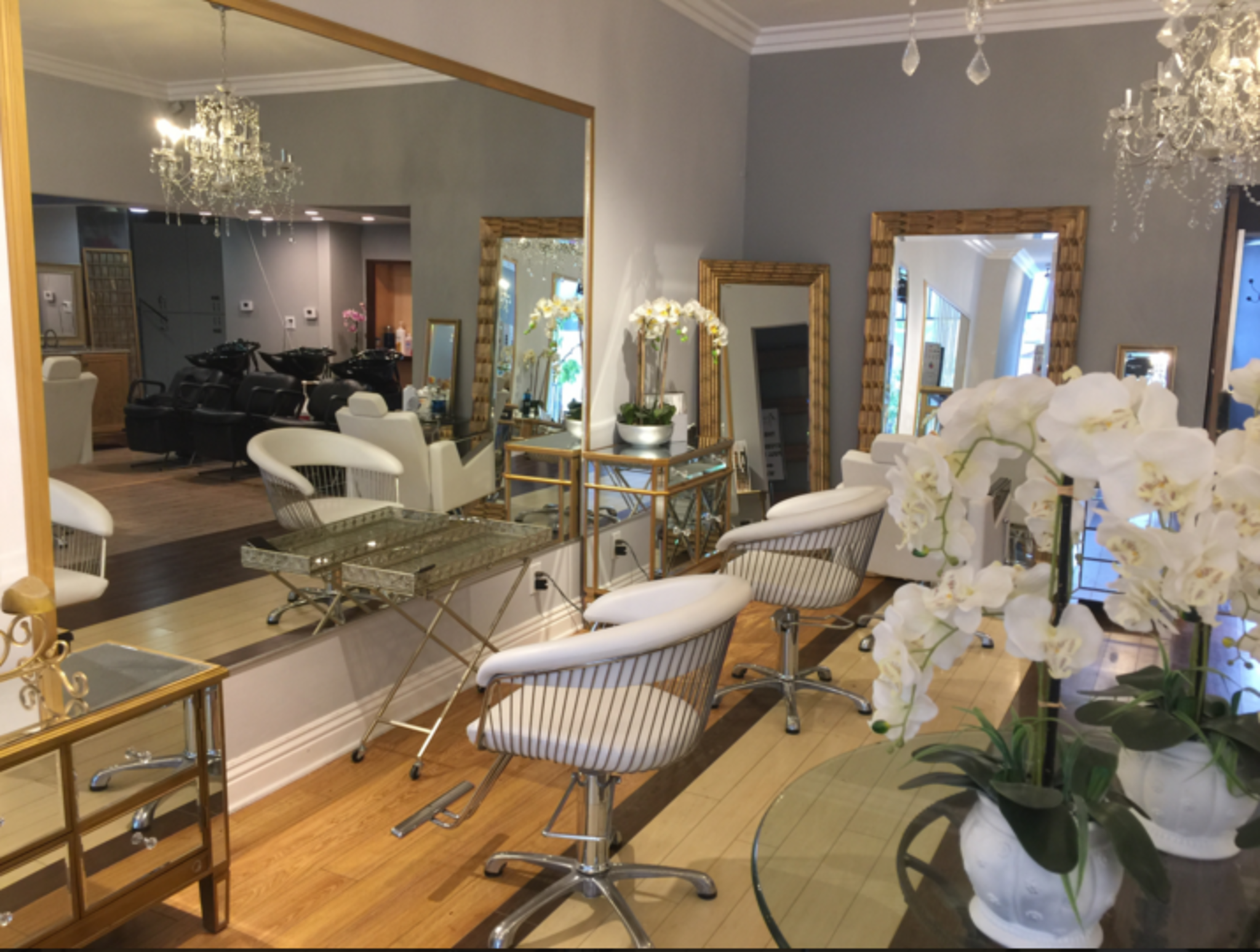 Hollywood Glam Hair Salon In Tarzana