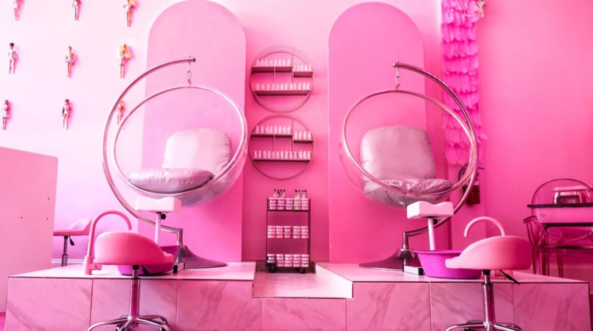 Pink salon