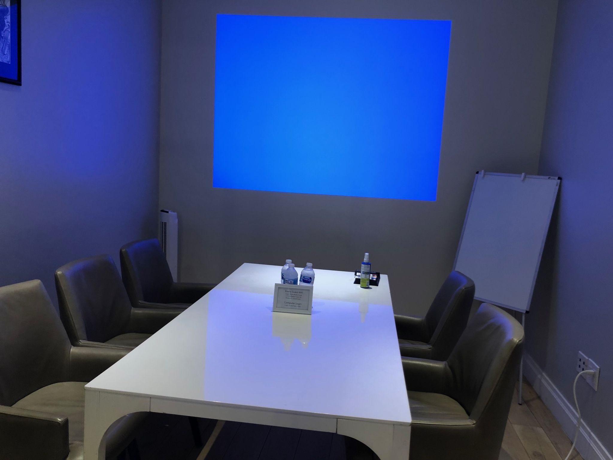 Beautiful conference room on Upper West Side, New York, NY | Production |  Peerspace
