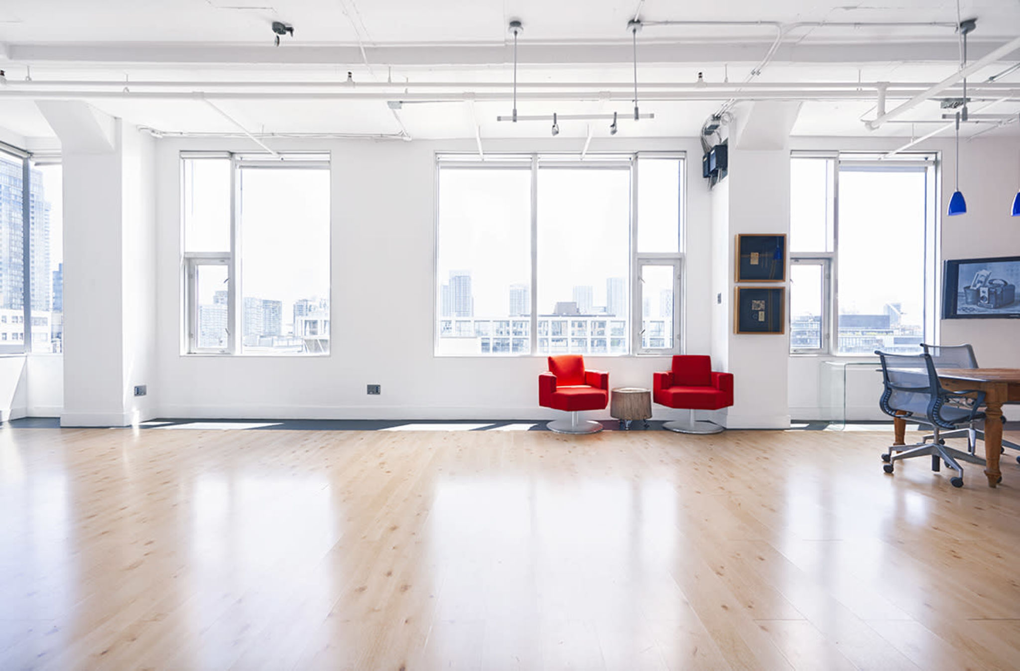 Stunning Studio Loft w/ Skyline Views, Toronto | Production | Peerspace