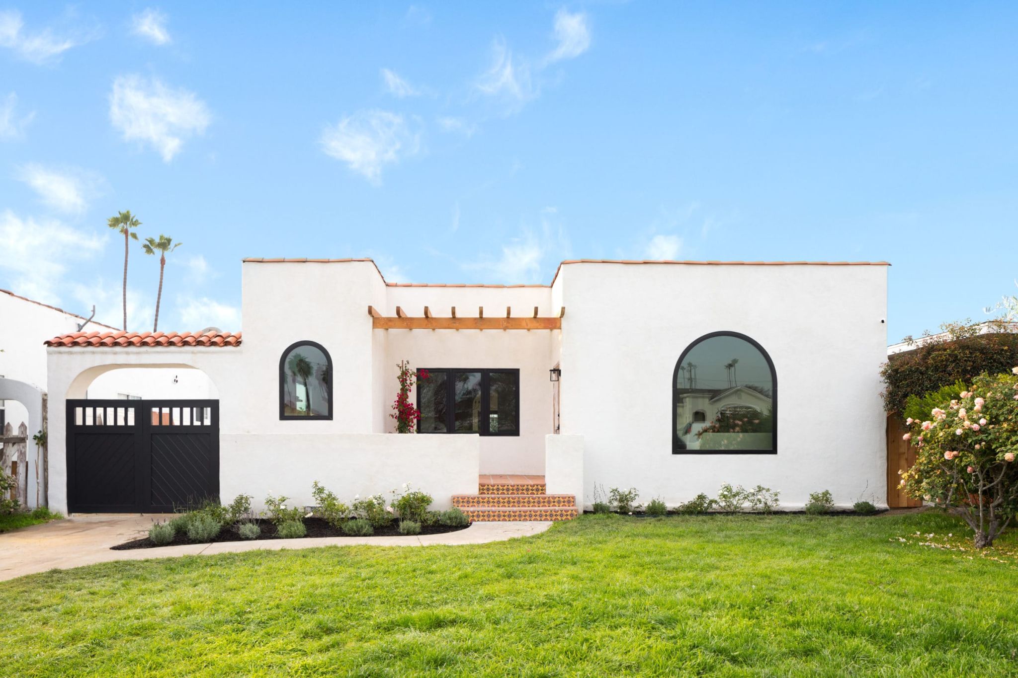 Sun-Drenched Spanish-Style Abode Built in 1924, Beautiful Kitchen