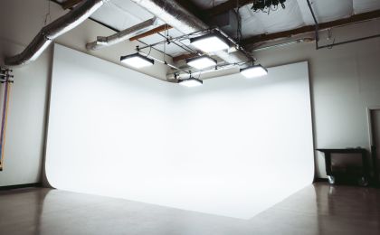 Warehouse with 20+ Film & Photo Sets / 1 Take Studios, tempe