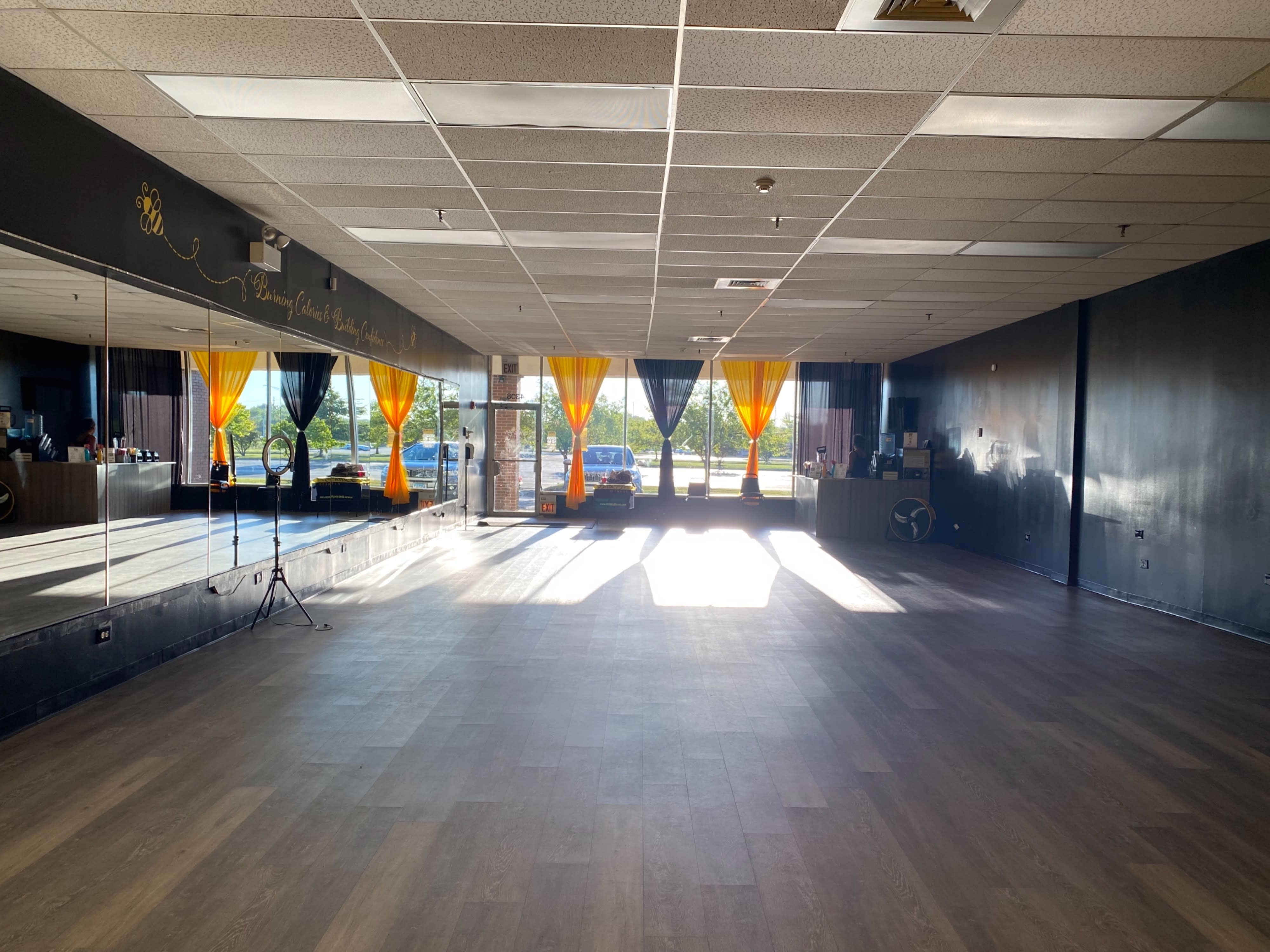 Beautiful Open Space Dance Studio in South Suburbs, Matteson, IL |  Production | Peerspace