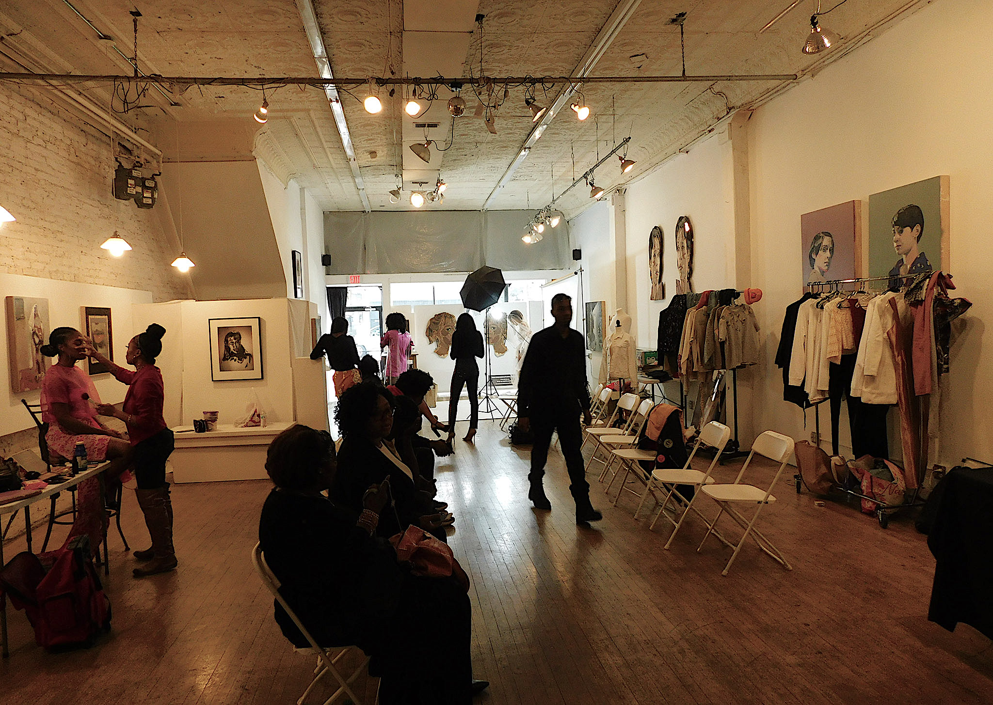 Creative Gallery Studio W High Ceilings Natural Light Chicago