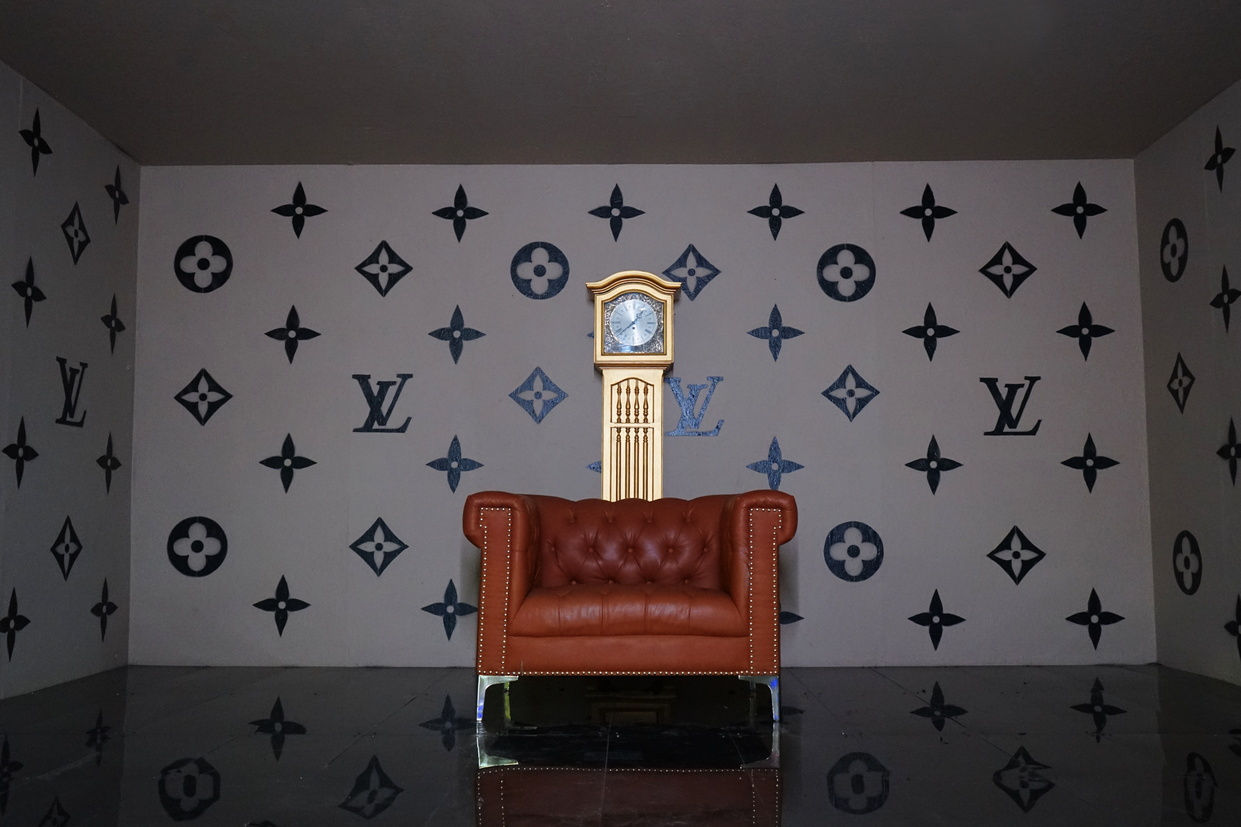 Louis Vuitton Wallpaper For Bedroom Walls