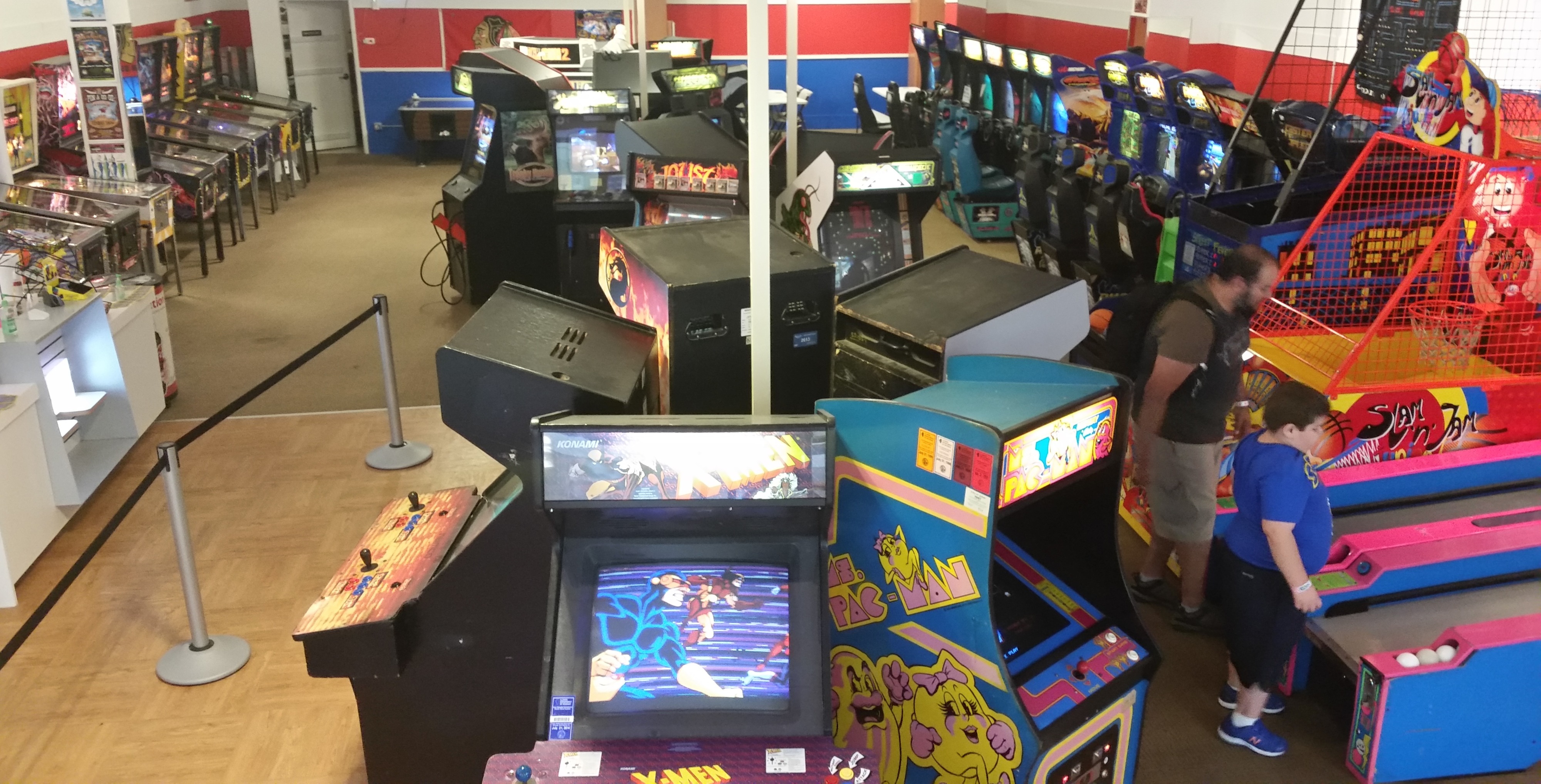 Retro arcade - 1980's/90's vintage video and pinball arcade and