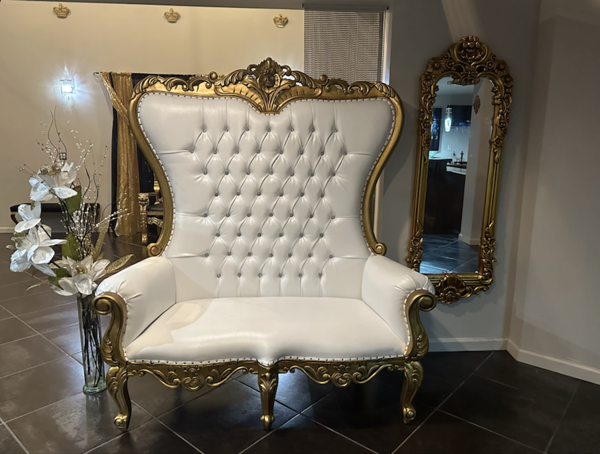 Throne Chair Rental - Royal, King & Queen Thrones - Eventlyst