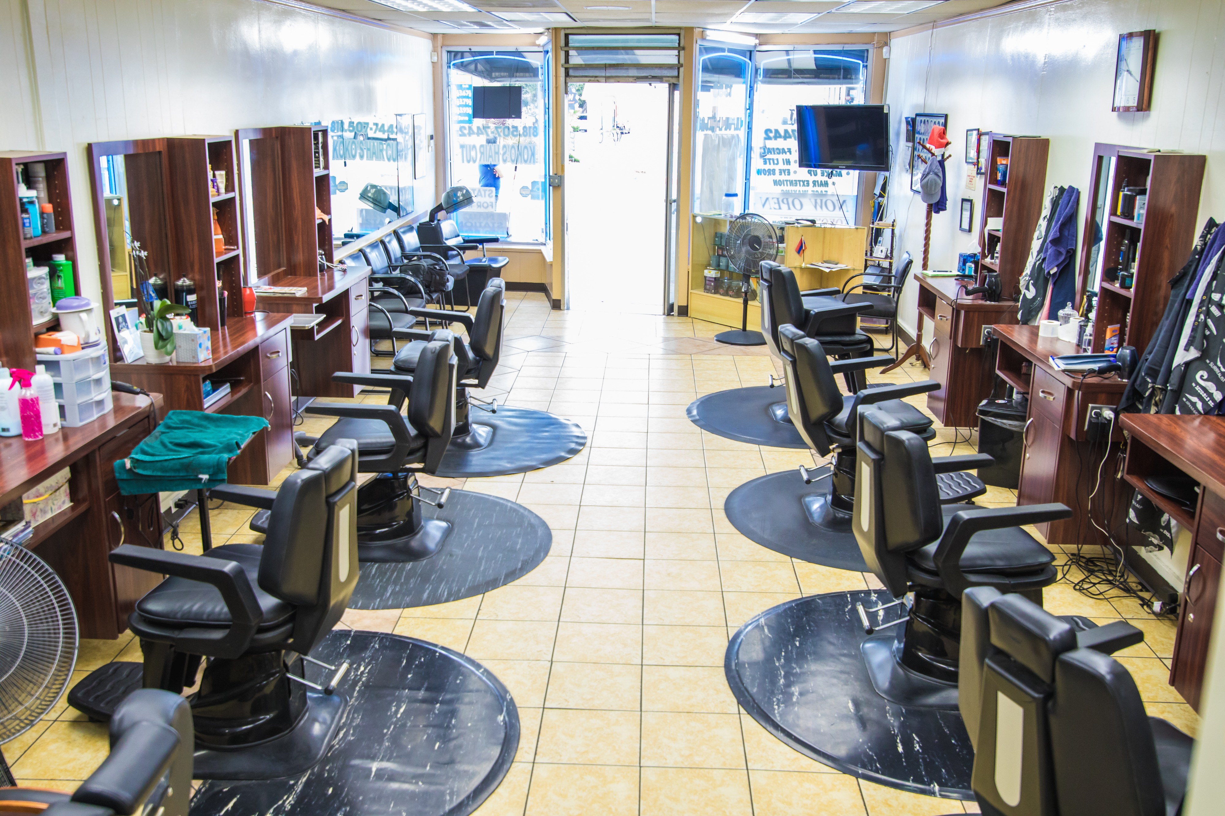 Traditional Beauty Salon, Glendale, CA | Production | Peerspace