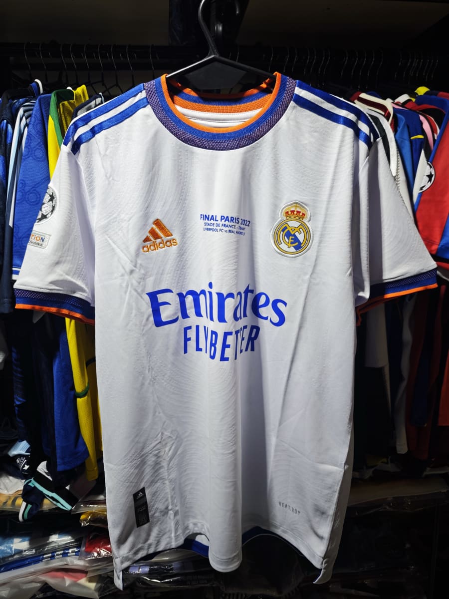Real Madrid Titular 2021/22 - Benzema #9