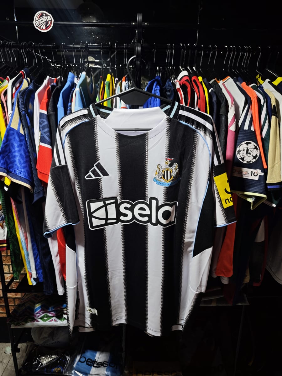 Newcastle Titular 2025/26 - Gordon #10