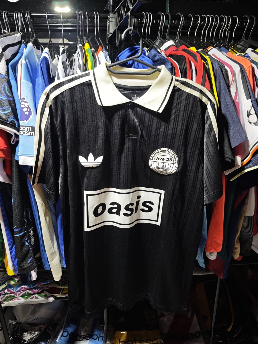 Oasis Negra y Blanca