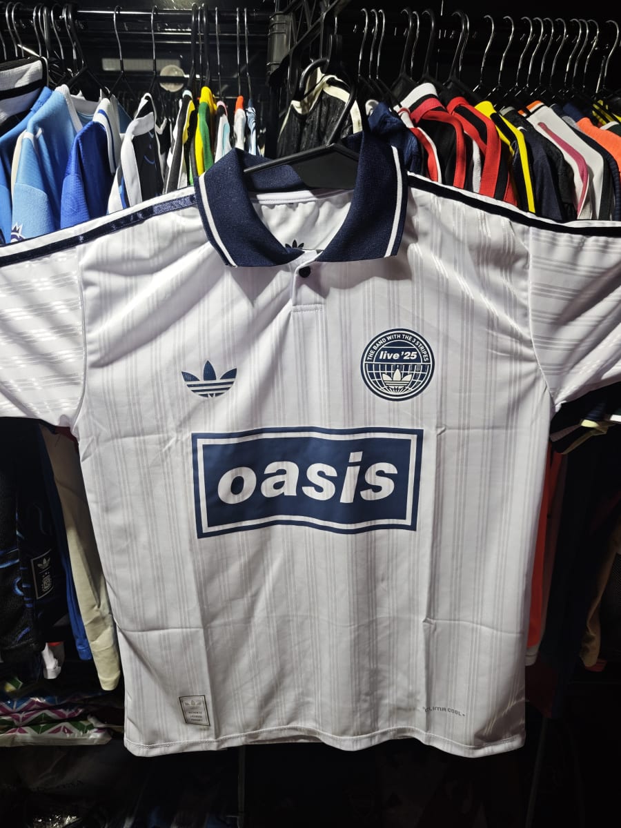 Oasis Blanca y Azul Oscuro
