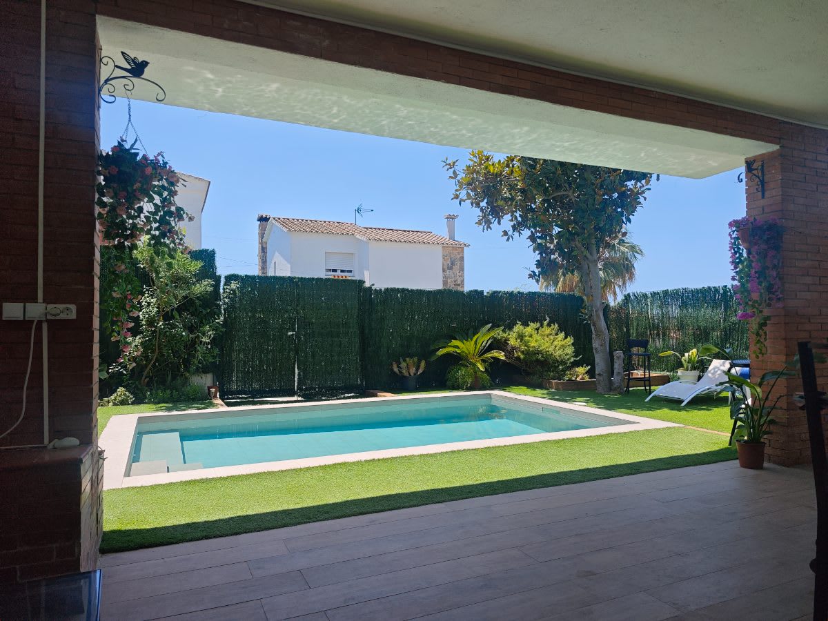 Villa Teresa en Pineda de Mar