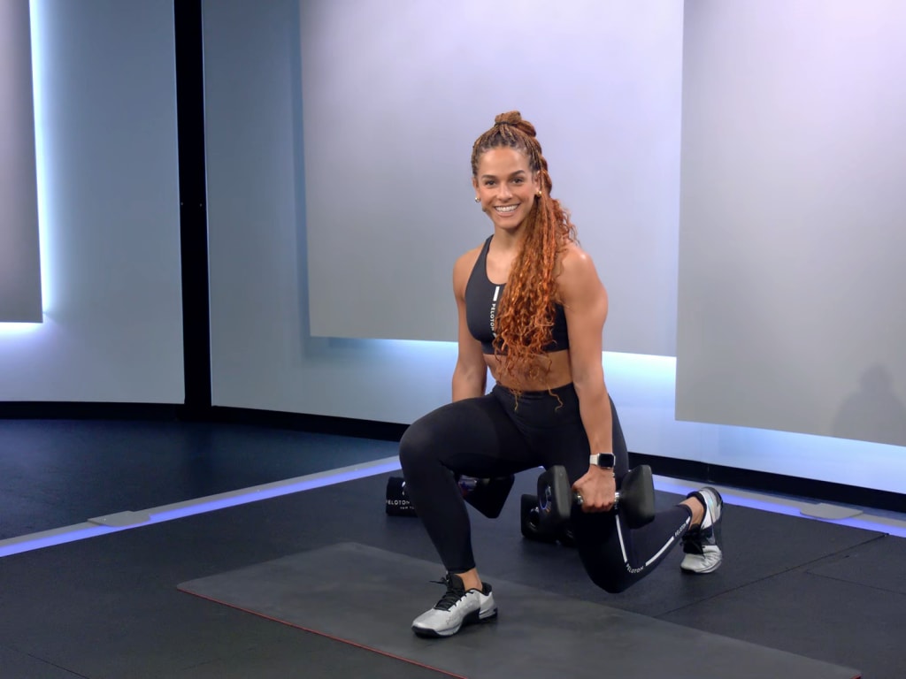 Reverse squat kicks 2025