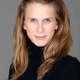 Liz Doupnik headshot