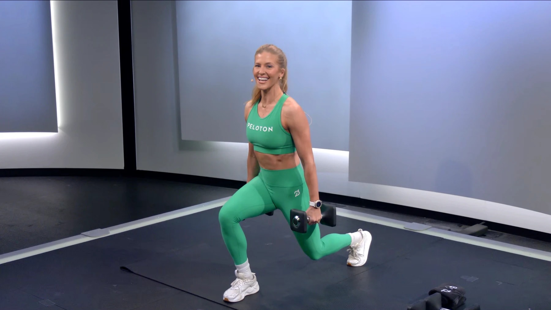 Rebecca 1733424891 00d19cb795914c03819a33c973a10bf8