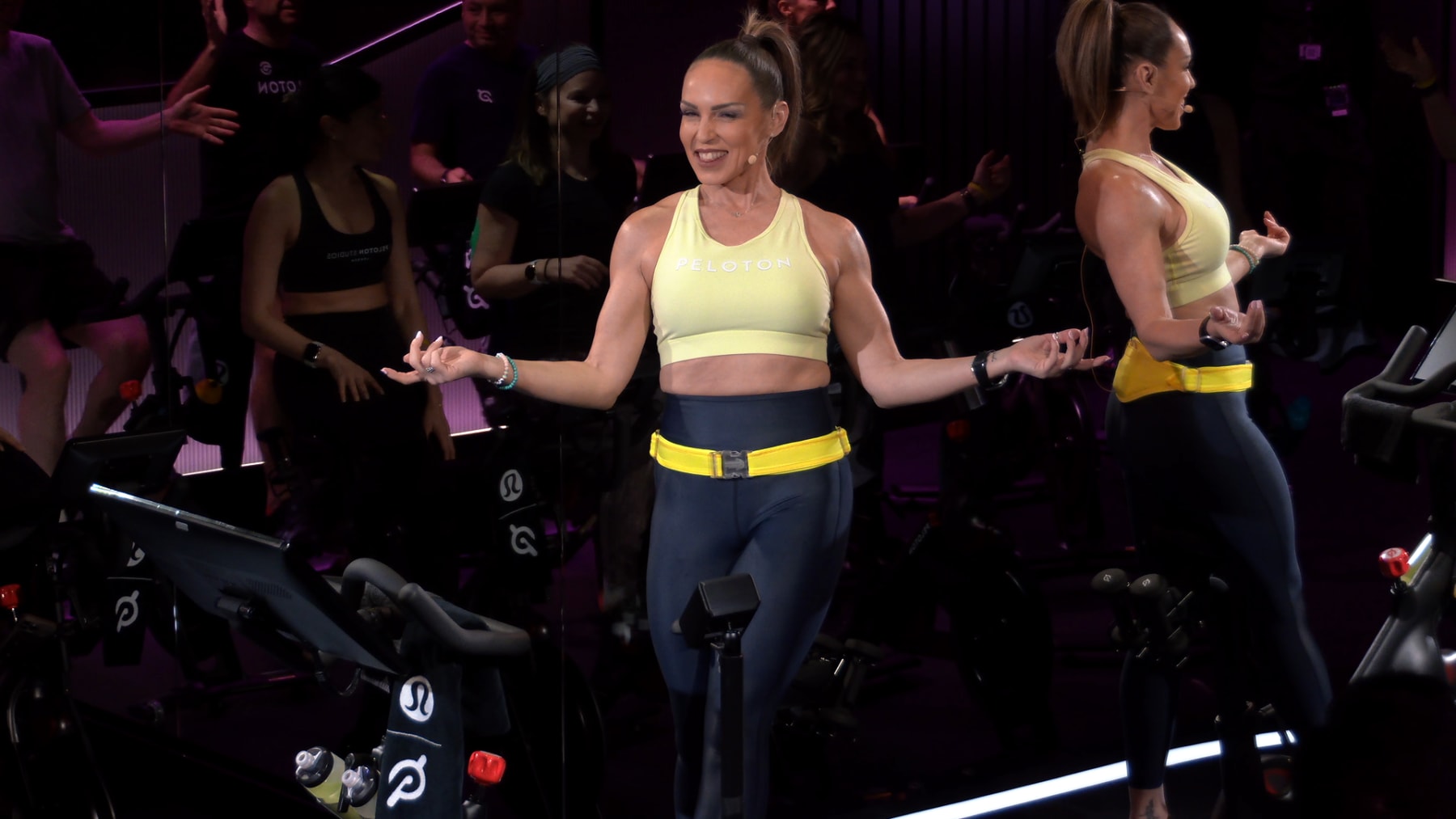 Peloton groove ride top