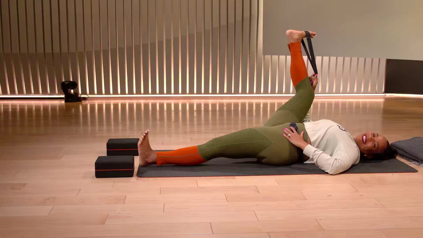 20 min Focus Flow: Floor Poses