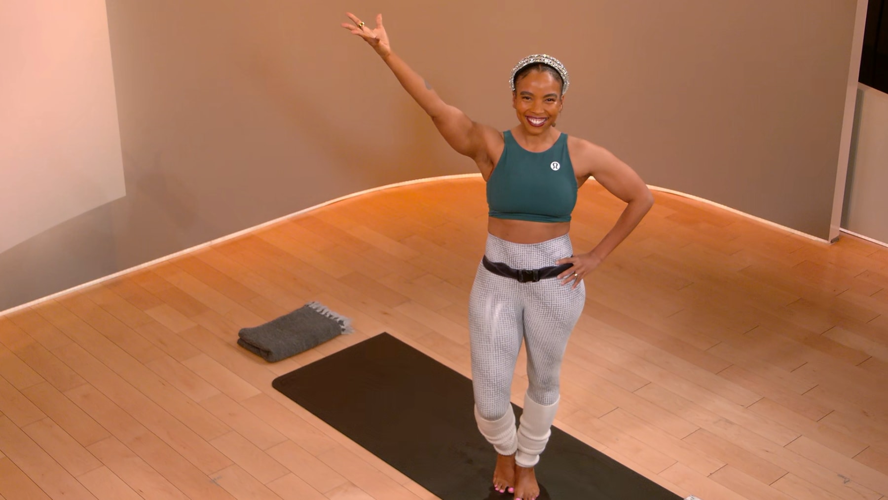 30 min Holiday Yoga Flow