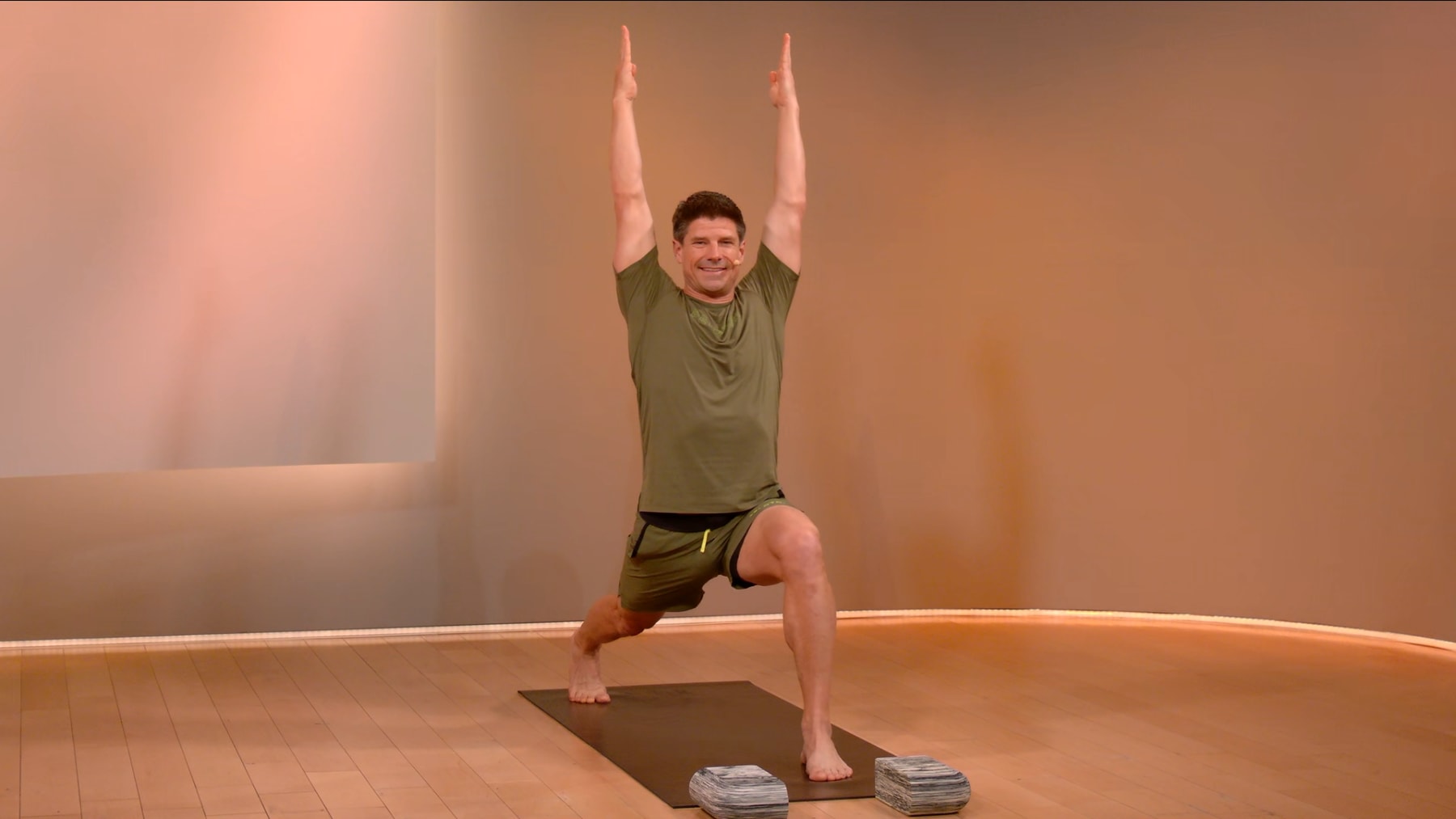 10 min Balancing Postures: High Lunge