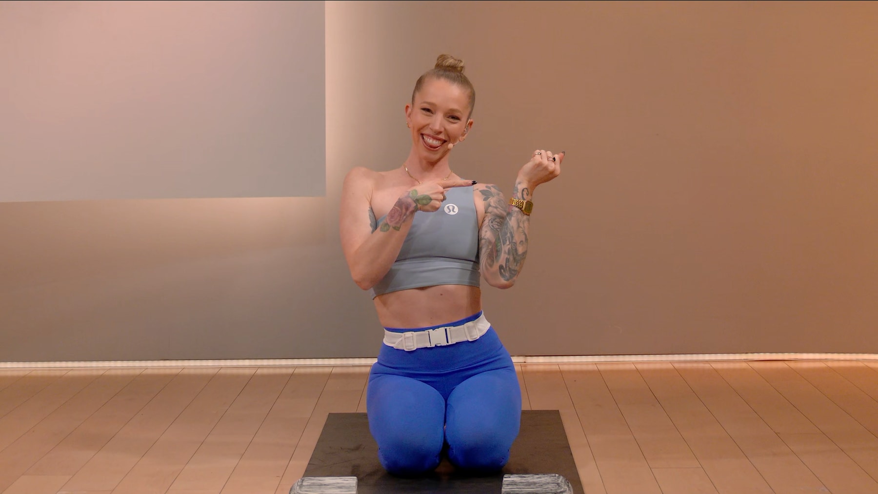 10 min Focus Flow: Wrists