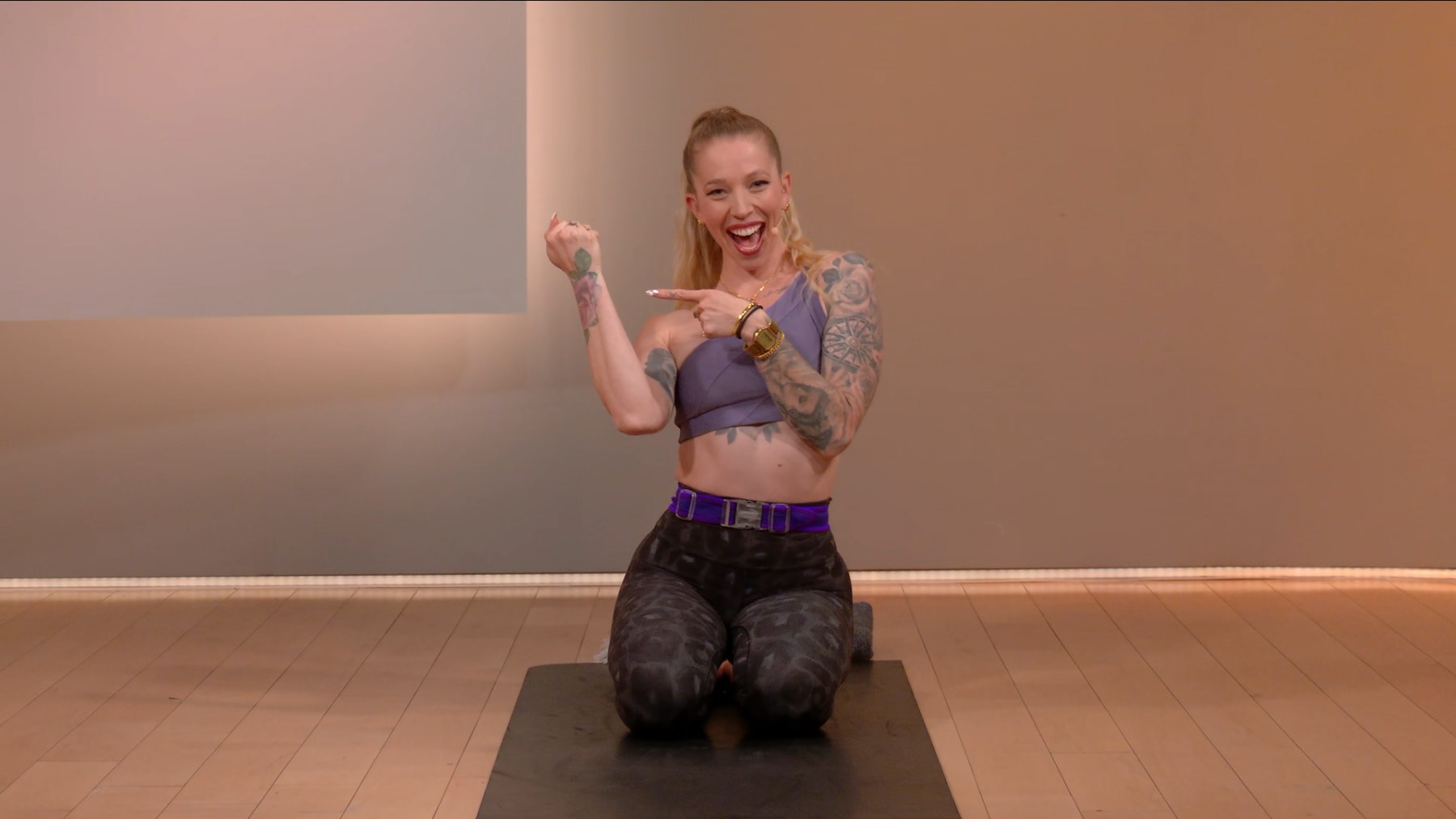 10 min Focus Flow: Wrists