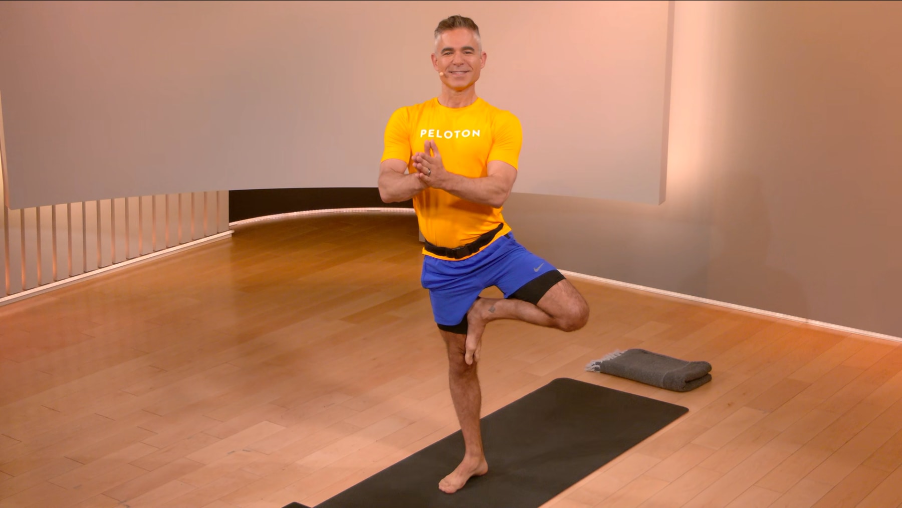 20 min Focus Flow: Balancing Poses