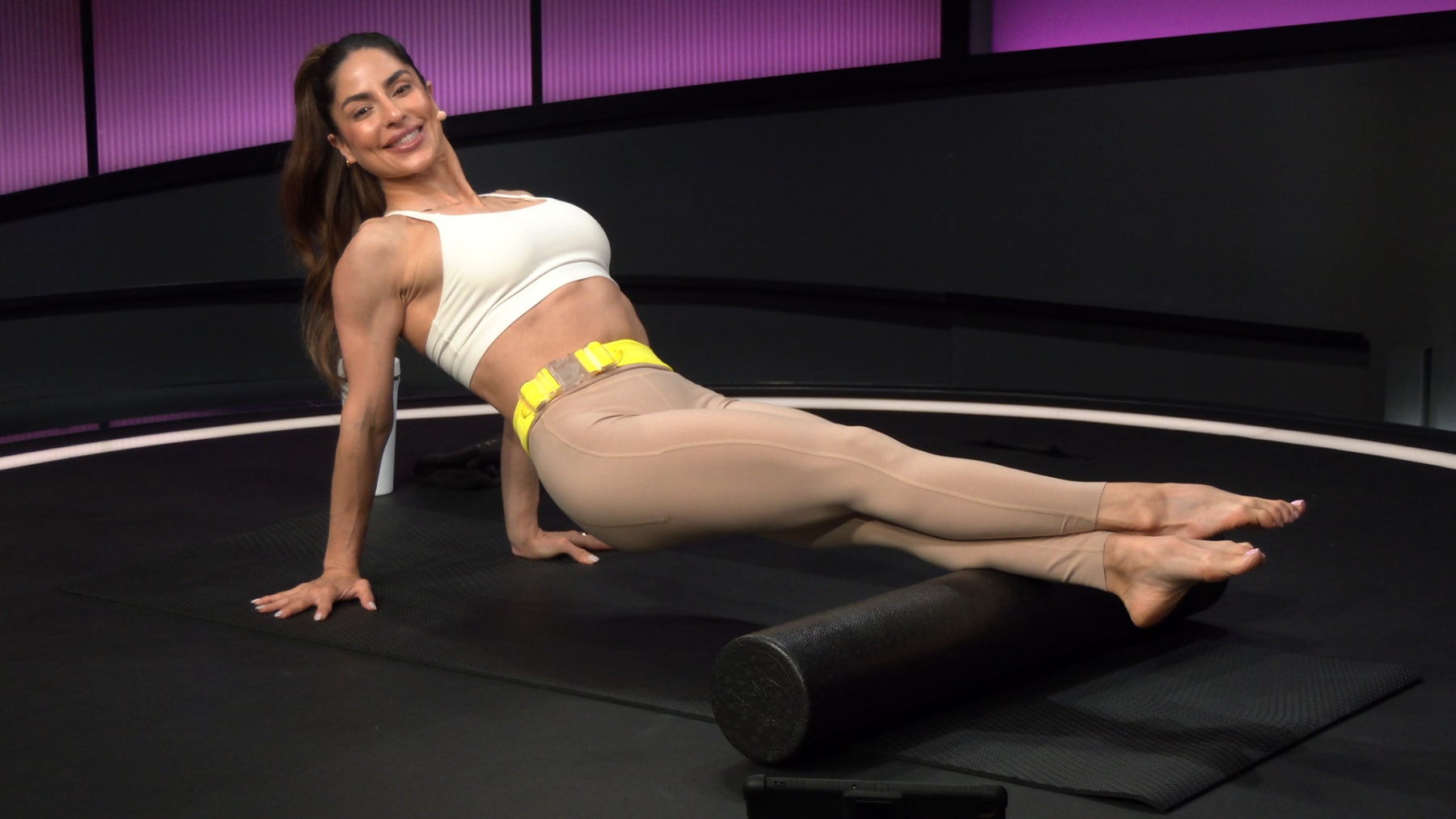 15 min Foam Rolling: Glutes & Calves