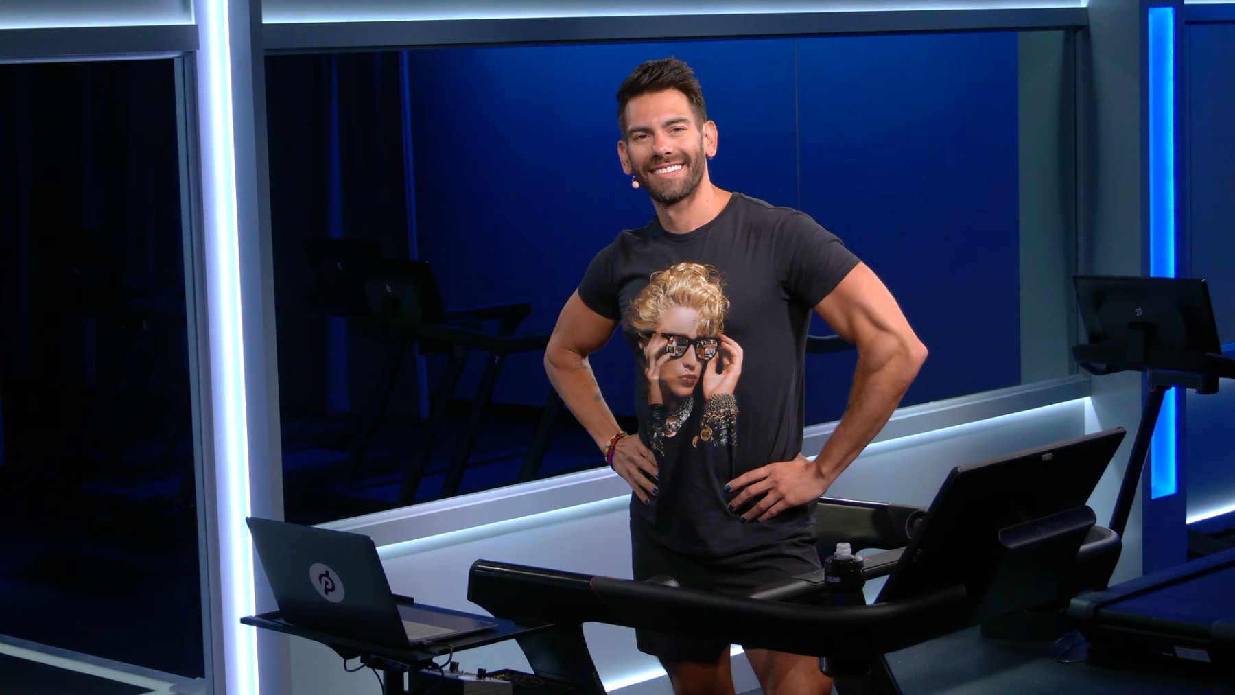 Extra 10: Madonna Walk