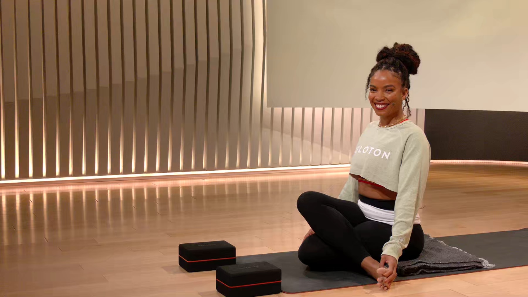 20 min Focus Flow: Floor Poses