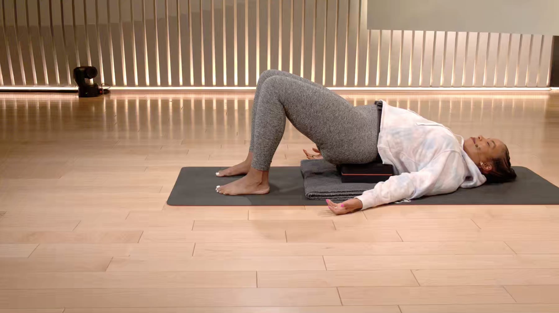 15 min Focus Flow: Floor Poses